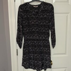 Rebecca Taylor, size 8, gray and black diamond silk dress with a cut out back